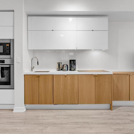 Spadina Modern Suites Торонто Экстерьер фото