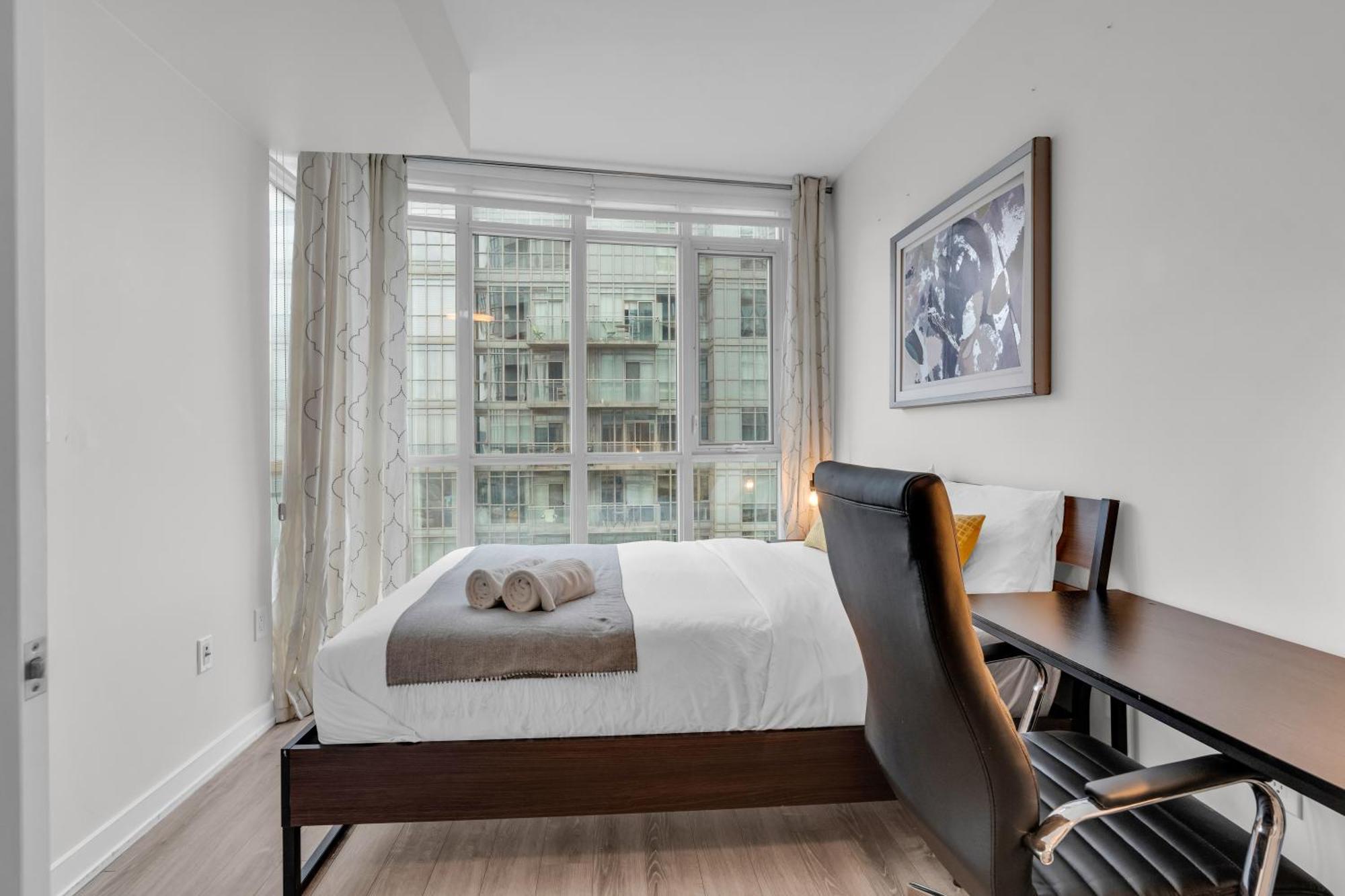 Spadina Modern Suites Торонто Экстерьер фото